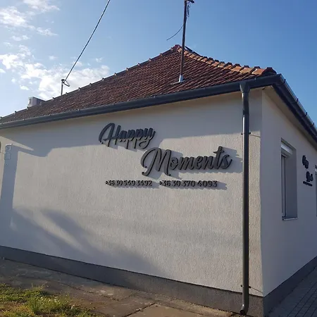 Happy Moments 民宿 久洛